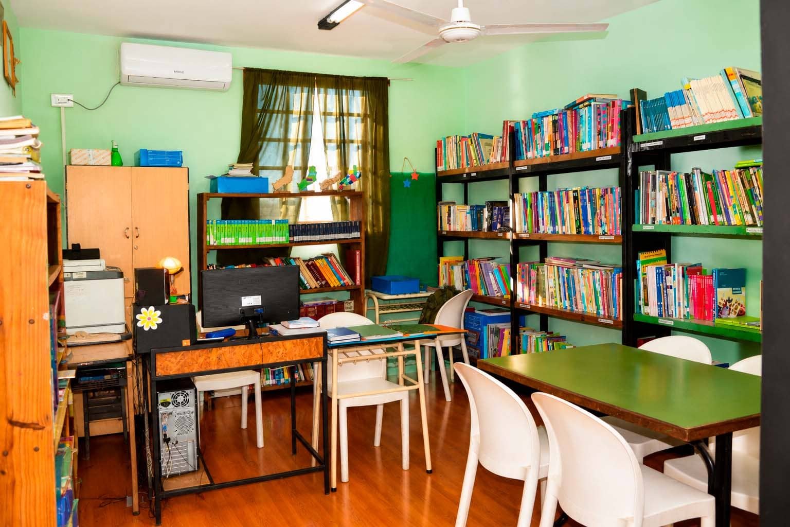 biblioteca 1